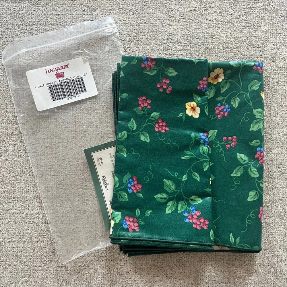 Longaberger Emerald Vine Napkin Set of 2 Green Floral Berry 2363918 17.5 Inch